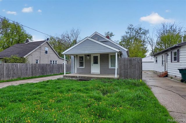4910 Hughes Road, Lansing, MI 48910