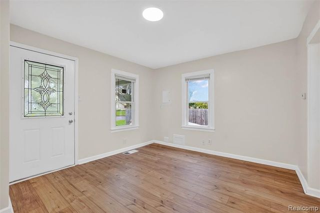4910 Hughes Road, Lansing, MI 48910