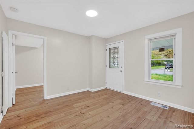 4910 Hughes Road, Lansing, MI 48910