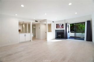 21620 Burbank 20, Woodland Hills, CA 91367
