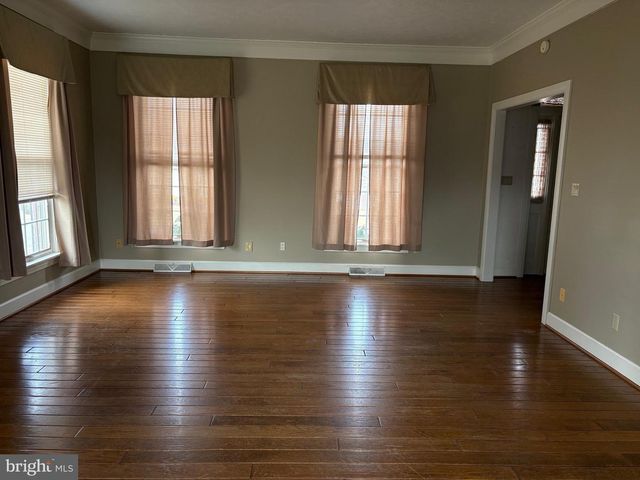 201 HOPE MOUNTAIN DR, Moorefield, WV 26836