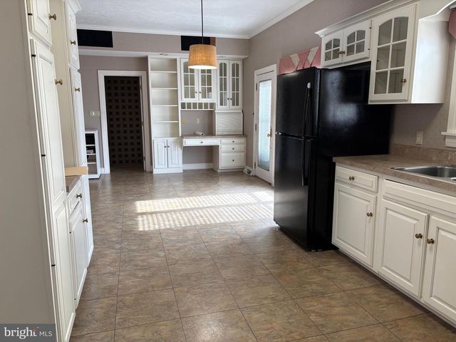 201 HOPE MOUNTAIN DR, Moorefield, WV 26836