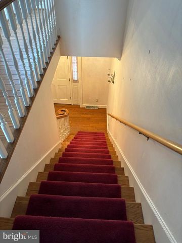 201 HOPE MOUNTAIN DR, Moorefield, WV 26836