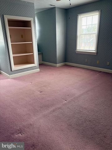 201 HOPE MOUNTAIN DR, Moorefield, WV 26836