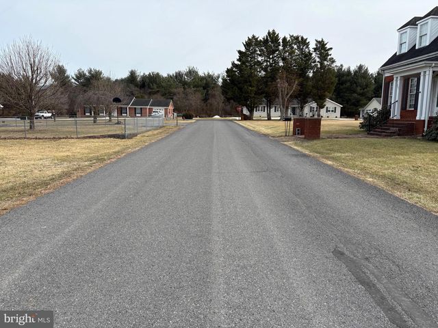 201 HOPE MOUNTAIN DR, Moorefield, WV 26836