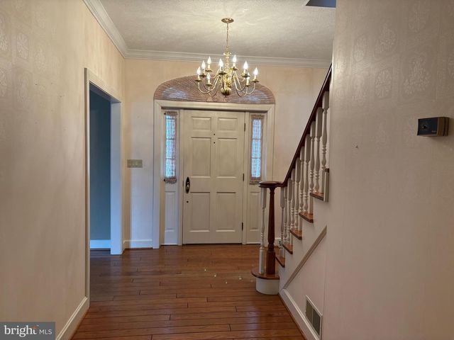 201 HOPE MOUNTAIN DR, Moorefield, WV 26836