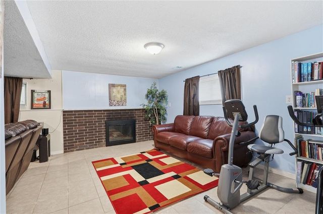 6710 CLEVELAND Avenue, Kansas City, KS 66104