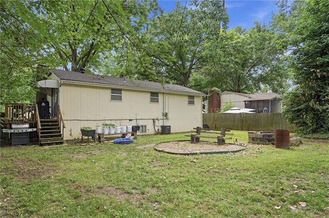 6710 CLEVELAND Avenue, Kansas City, KS 66104