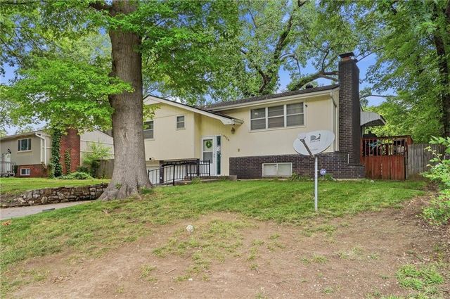 6710 CLEVELAND Avenue, Kansas City, KS 66104