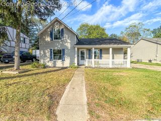 405 Lincoln Street, Fenton, MI 48430