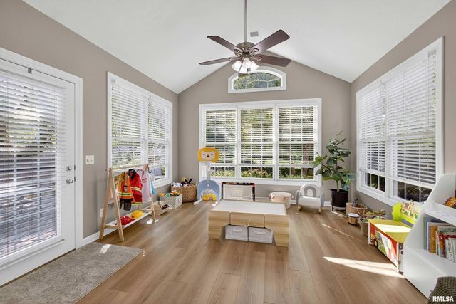 3405 MARYNOEL Avenue, Bettendorf, IA 52722