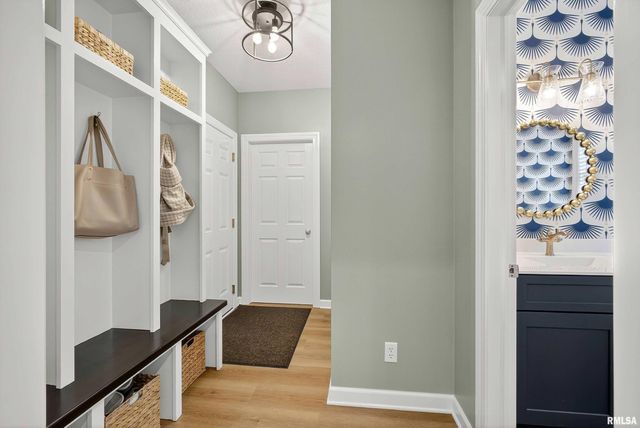 3405 MARYNOEL Avenue, Bettendorf, IA 52722