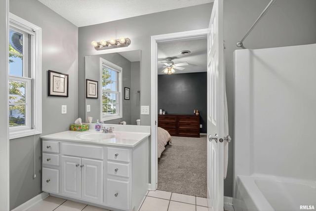 3405 MARYNOEL Avenue, Bettendorf, IA 52722