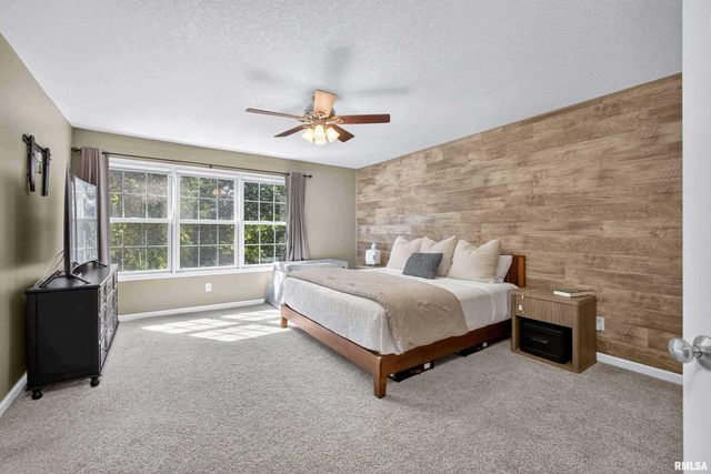 3405 MARYNOEL Avenue, Bettendorf, IA 52722