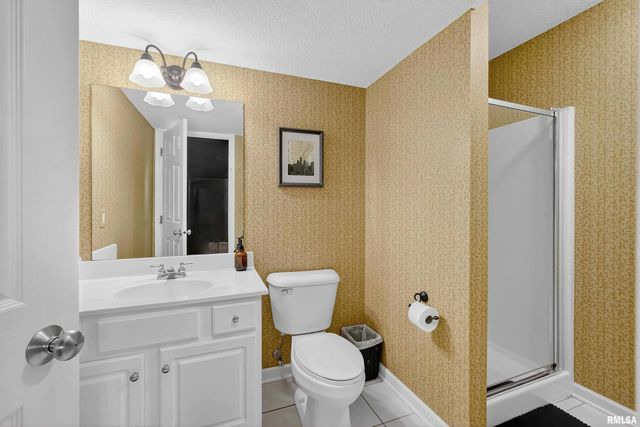 3405 MARYNOEL Avenue, Bettendorf, IA 52722