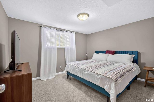 3405 MARYNOEL Avenue, Bettendorf, IA 52722