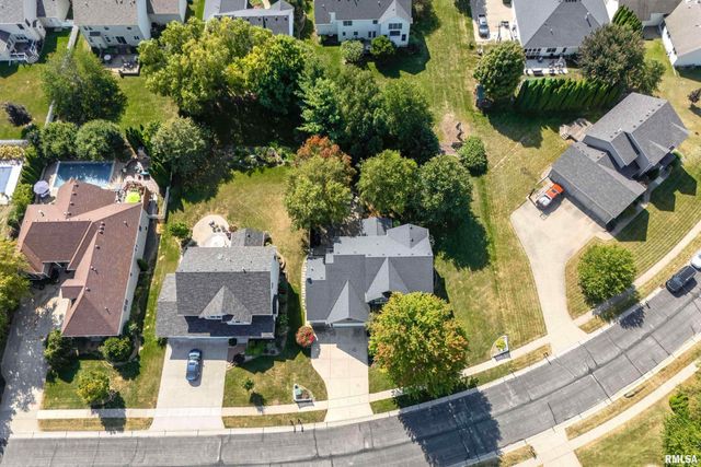 3405 MARYNOEL Avenue, Bettendorf, IA 52722