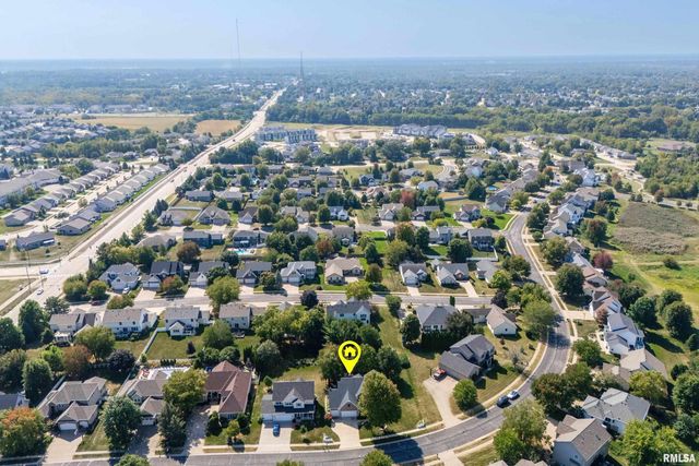 3405 MARYNOEL Avenue, Bettendorf, IA 52722