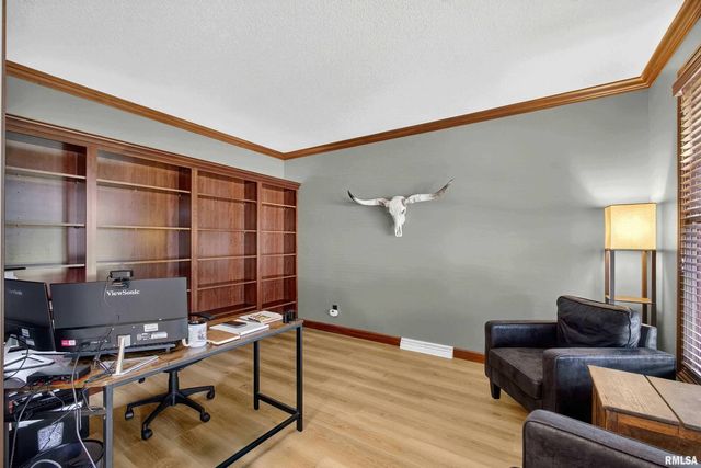 3405 MARYNOEL Avenue, Bettendorf, IA 52722