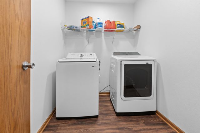 5531 Summerland Drive, Waterloo, IA 50701