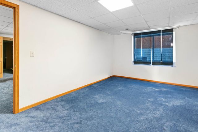 5531 Summerland Drive, Waterloo, IA 50701