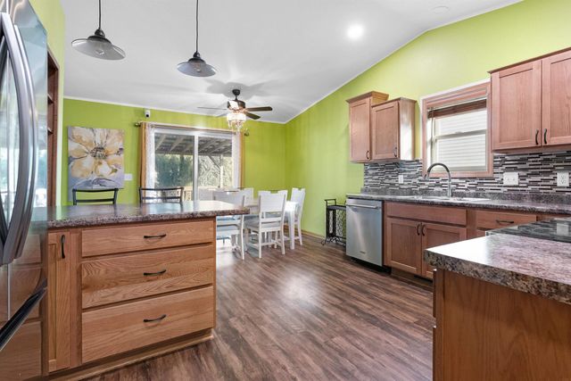 5531 Summerland Drive, Waterloo, IA 50701