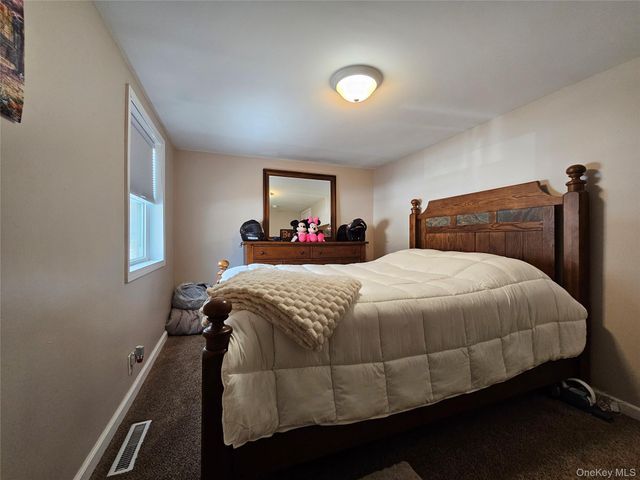 3 Mary Drive, Bloomingburg, NY 12721