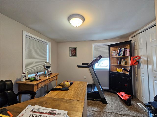 3 Mary Drive, Bloomingburg, NY 12721