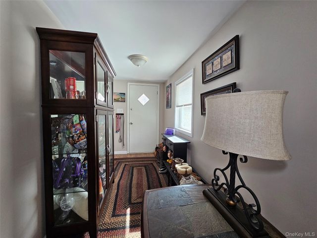 3 Mary Drive, Bloomingburg, NY 12721