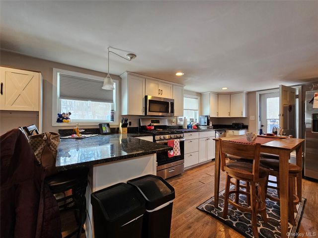 3 Mary Drive, Bloomingburg, NY 12721