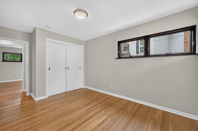 392 WINDSOR Avenue, Glen Ellyn, IL 60137