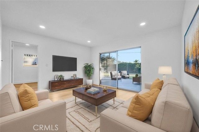 1004 E Saga Street, Glendora, CA 91741