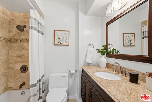 6320 W 83rd Street, Los Angeles, CA 90045