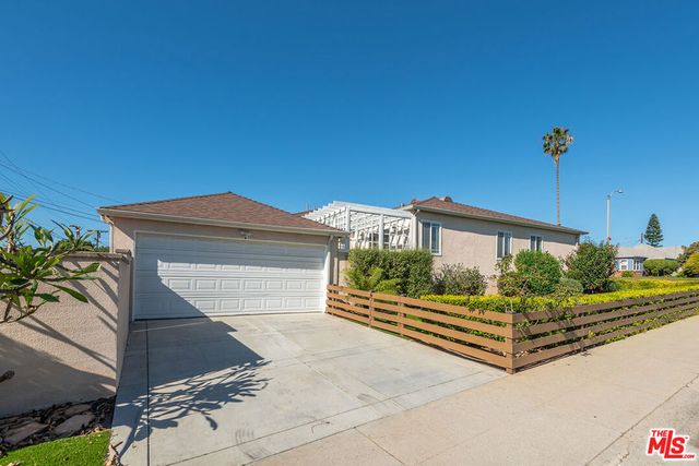 6320 W 83rd Street, Los Angeles, CA 90045