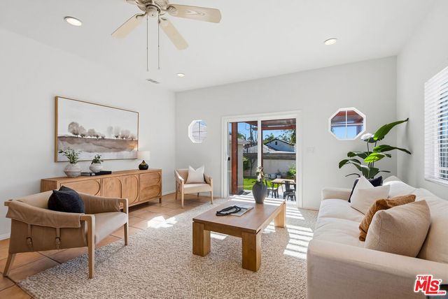 6320 W 83rd Street, Los Angeles, CA 90045