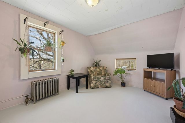 139 Ararat Street, Worcester, MA 01606