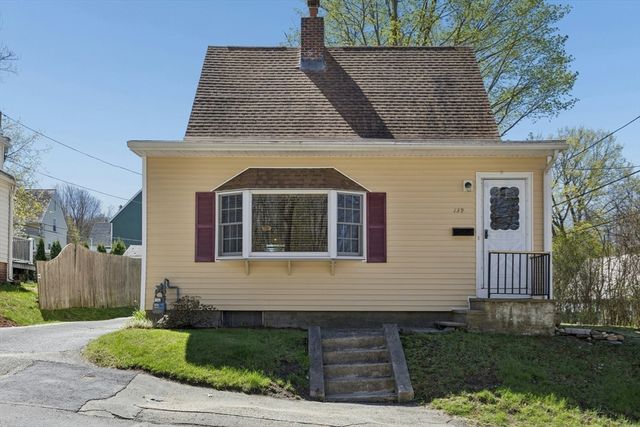 139 Ararat Street, Worcester, MA 01606