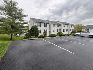 27 Lexington Hill 10, Harriman, NY 10926