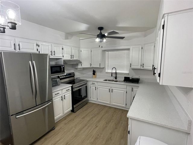 3211 W LEONA STREET, Tampa, FL 33629