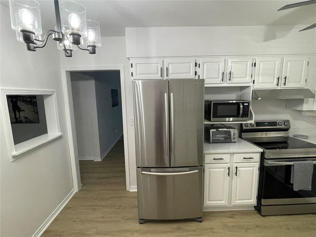 3211 W LEONA STREET, Tampa, FL 33629