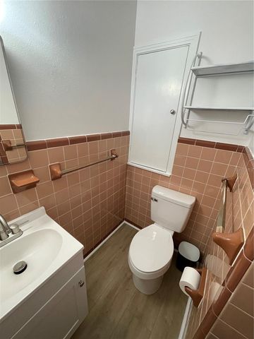 3211 W LEONA STREET, Tampa, FL 33629