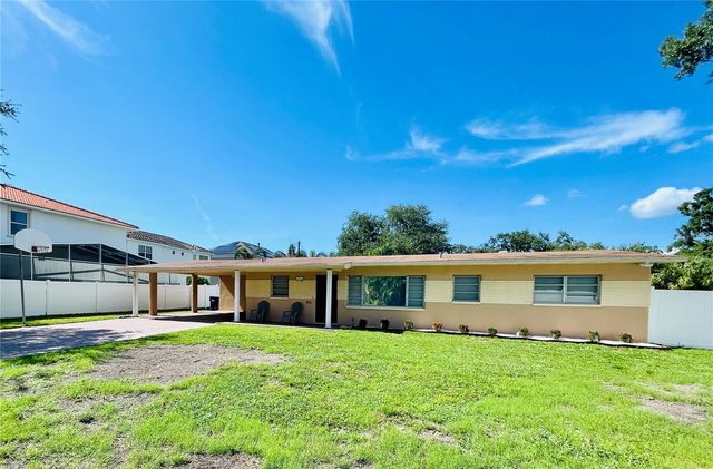 3211 W LEONA STREET, Tampa, FL 33629