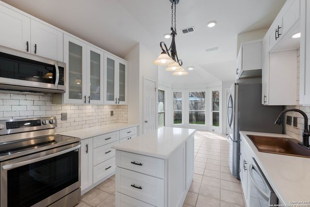 610 Lightstone, San Antonio, TX 78258