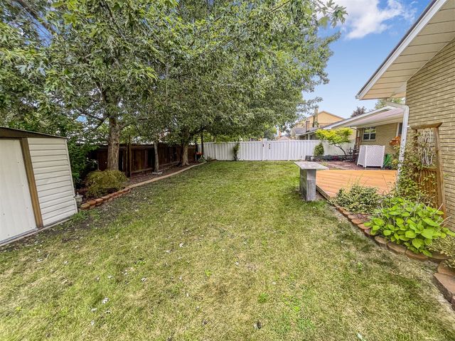 17828 Devonshire Street, Riverview, MI 48193