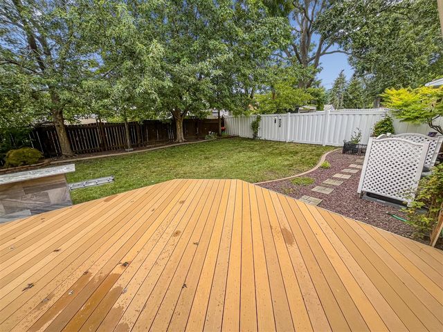 17828 Devonshire Street, Riverview, MI 48193