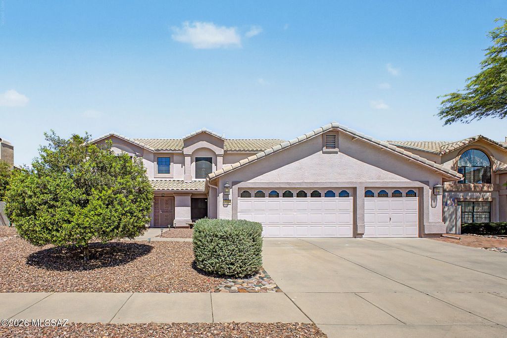 12592 N Pioneer Way, Oro Valley, AZ 85755