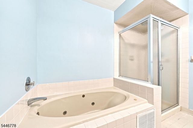 350 Greenfield Rd, Bridgewater Twp., NJ 08807