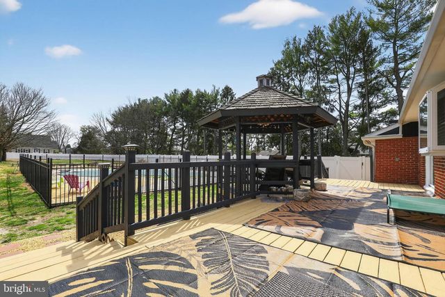 120 FISH POND RD, Sewell, NJ 08080