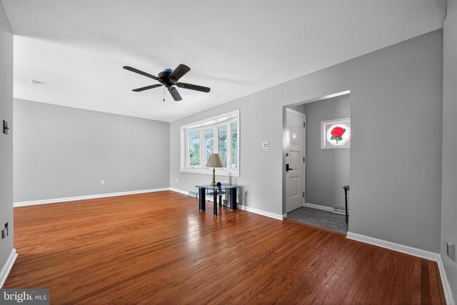 120 FISH POND RD, Sewell, NJ 08080