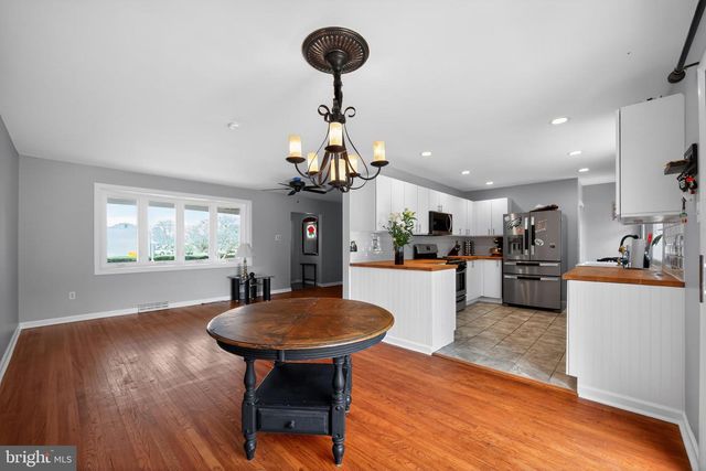 120 FISH POND RD, Sewell, NJ 08080